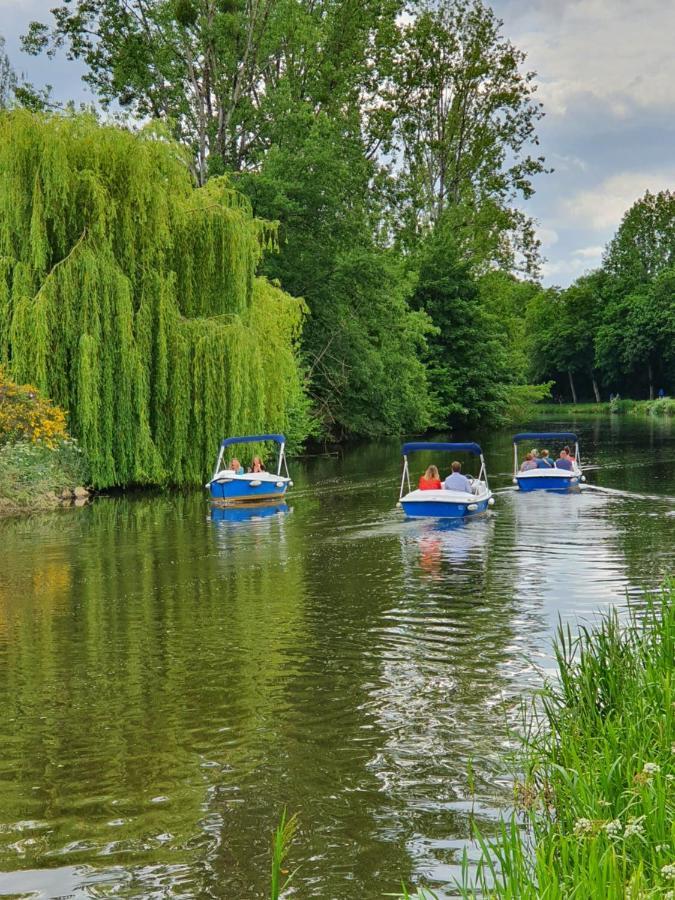 Aux Lits Du Canal Bed & Breakfast Josselin Exterior photo