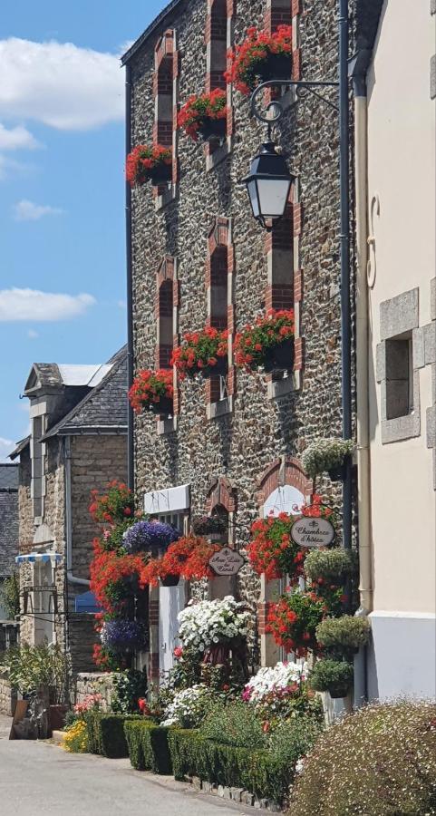 Aux Lits Du Canal Bed & Breakfast Josselin Exterior photo